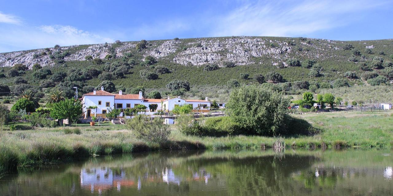 Palacio Viejo De Las Corchuelas Torrejón el Rubio Zewnętrze zdjęcie